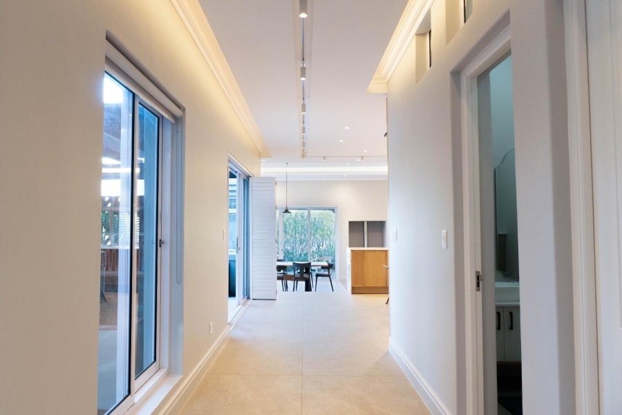 5 Bedroom Property for Sale in Val De Vie Estate Western Cape